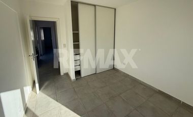 ALQUILER CASA EN CIPOLLETTI