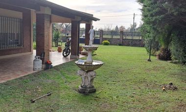 VENTA CASA 4 AMB C/PISCINA Y QUINCHO PASO DEL REY