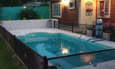 VENTA CASA 4 AMB C/PISCINA Y QUINCHO PASO DEL REY