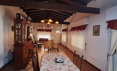 VENTA CASA 4 AMB C/PISCINA Y QUINCHO PASO DEL REY