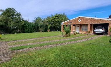 VENTA CASA 4 AMB C/PISCINA Y QUINCHO PASO DEL REY