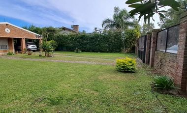 VENTA CASA 4 AMB C/PISCINA Y QUINCHO PASO DEL REY