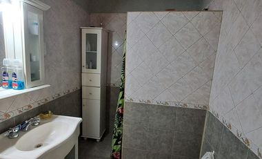 VENTA CASA 4 AMB C/PISCINA Y QUINCHO PASO DEL REY