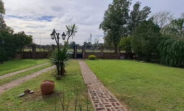VENTA CASA 4 AMB C/PISCINA Y QUINCHO PASO DEL REY