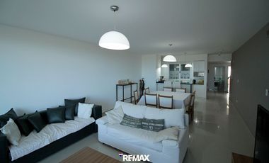 VENTA DE DEPARTAMENTE FRENTE AL MAR EN MH DEL ESTE