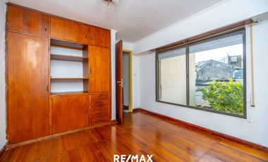 VENTA CASA CARONTI 700 ESPECTACULAR UBICACIÓN