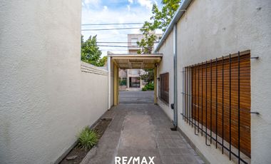 VENTA CASA CARONTI 700 ESPECTACULAR UBICACIÓN