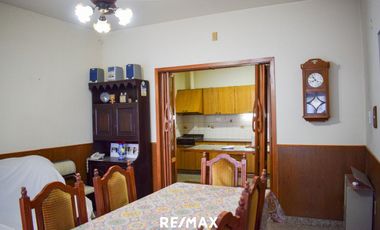 CASA con doble ingreso, zona SALTA Y 12 DE OCTUBRE