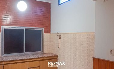 CASA EN VENTA FRENTE A LA CANCHA DE VILLA MITRE