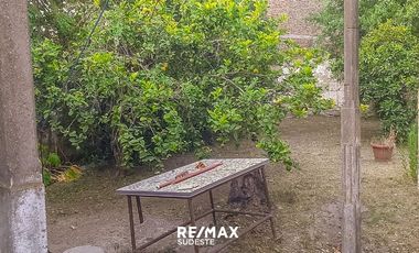 CASA EN VENTA FRENTE A LA CANCHA DE VILLA MITRE