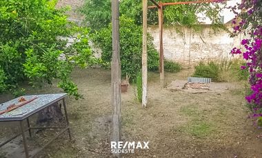 CASA EN VENTA FRENTE A LA CANCHA DE VILLA MITRE