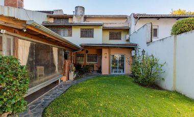 VENTA CHALET 5 AMB CON JARDIN SAN MARTIN CENTRO