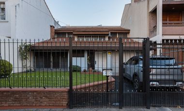 VENTA CHALET 5 AMB CON JARDIN SAN MARTIN CENTRO