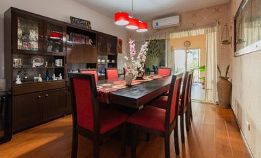 VENTA CHALET 5 AMB CON JARDIN SAN MARTIN CENTRO