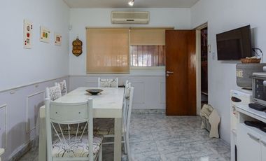 VENTA CHALET 5 AMB CON JARDIN SAN MARTIN CENTRO