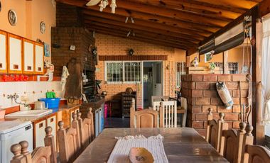 VENTA CHALET 5 AMB CON JARDIN SAN MARTIN CENTRO