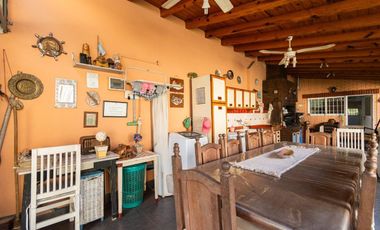 VENTA CHALET 5 AMB CON JARDIN SAN MARTIN CENTRO