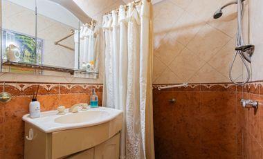VENTA CHALET 5 AMB CON JARDIN SAN MARTIN CENTRO