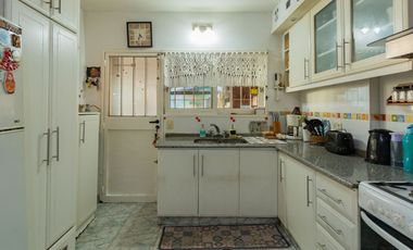 VENTA CHALET 5 AMB CON JARDIN SAN MARTIN CENTRO