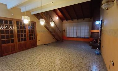ALQUILER CASA 3 DORM - CENTRO DE PLOTTIER