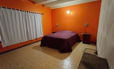 ALQUILER CASA 3 DORM - CENTRO DE PLOTTIER