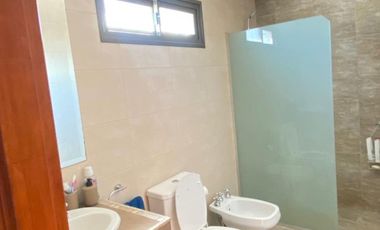 VENTA DE EXCELENTE DUPLEX BARRIO VIEJO TONEL 2
