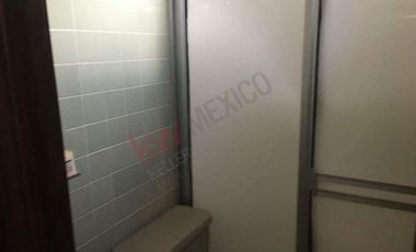 Venta de Casa en calle Matamoros en  Matehuala S.L.P., a unos pasos de Mercado Soriana.