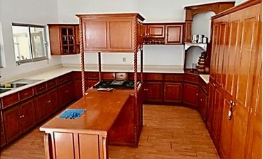 RANCHO A SOLO UNOS MINUTOS DE LA CIUDAD!  CON RESIDENCIA Y BODEGA INCLUIDOS.
