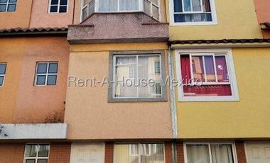 Casa en Renta en Agricola Pantitlan 26-3284.