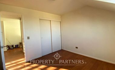 ¡OPORTUNIDAD! Arriendo en condominio Alto Macul. 3D 2B 2E Piscina.