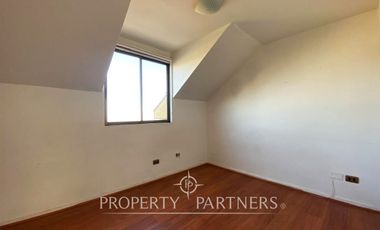 ¡OPORTUNIDAD! Arriendo en condominio Alto Macul. 3D 2B 2E Piscina.