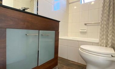 ¡OPORTUNIDAD! Arriendo en condominio Alto Macul. 3D 2B 2E Piscina.