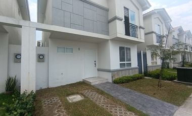 Casa en Alquiler en  Urbanización Casa Laguna, Etapa Serena  EleS