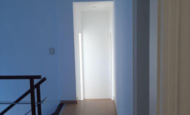 Casa en alquiler , en  La Lucila , 5 ambientes , excelente estado , ubicación privilegiada.