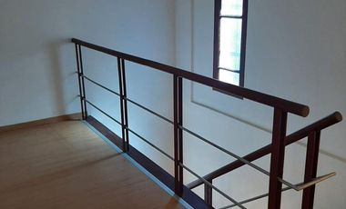 Casa en alquiler , en  La Lucila , 5 ambientes , excelente estado , ubicación privilegiada.