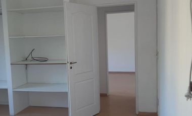 Casa en alquiler , en  La Lucila , 5 ambientes , excelente estado , ubicación privilegiada.