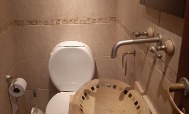 Casa en alquiler , en  La Lucila , 5 ambientes , excelente estado , ubicación privilegiada.