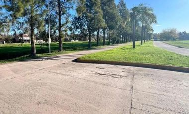 Terreno - Funes Town - Jardin - Lote - Cercado - Escriturado