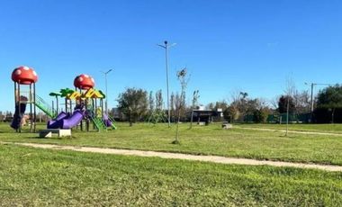 Terreno - Funes Town - Jardin - Lote - Cercado - Escriturado
