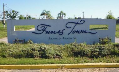 Terreno - Funes Town - Jardin - Lote - Cercado - Escriturado
