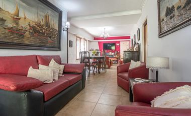 ¡VENTA! Casa 4 amb c/ parque -  Bosque Alegre