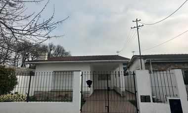 Casa 4 ambientes - en alquiler Juan B. Justo y Chile