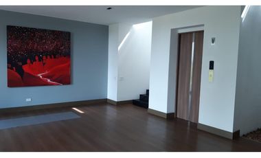 CASA MODERNA 687M2 CON ASCENSOR LOTE 9.859M2 PORTAL DE FUSCA CHA