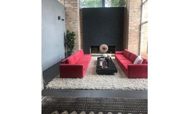 VENDO CASA MODERNA 540M2 CON LOTE 3100 PORTAL DE FUSCA CHIA