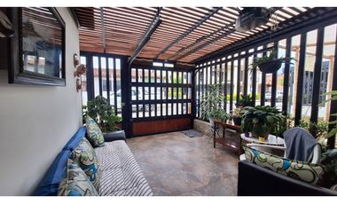 CASA UNIFAMILIAR DE 3 NIVELES EN MARINILLA