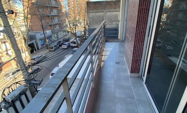 DEPARTAMENTO 2 AMBIENTES EN ALQUILER EN VARELA CENTRO CON COCHERA