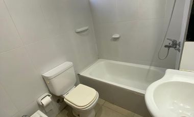 DEPARTAMENTO 2 AMBIENTES EN ALQUILER EN VARELA CENTRO CON COCHERA