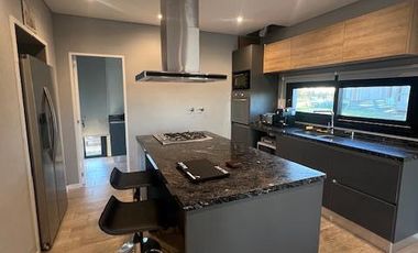 Casa 5 ambientes en venta y alquiler en Barrio San Juan Chico