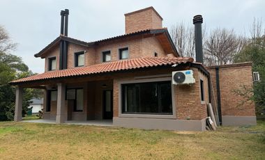Casa en alquiler en Rincón Club de Campo