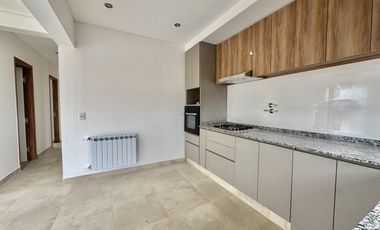 Departamento a estrenar en barrio privado Las Tacas | 2 dormitorios, cochera y amenities, Maipu